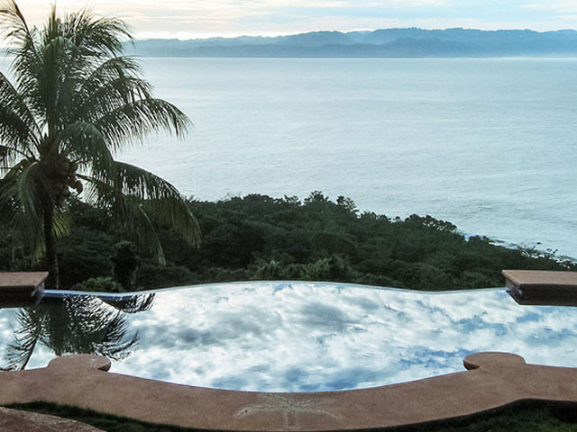 What to Look for When Renting a Beach Luxury Villas in Costa Rica