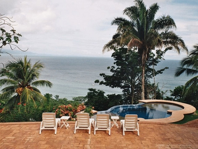 Costa Rica Getaway: Unforgettable Vacation Rentals for Large Groups in Paradise